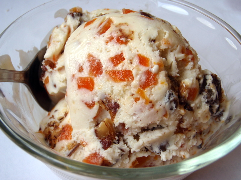 8 Awesome Carrot Cake Ice Cream Brands in the UK