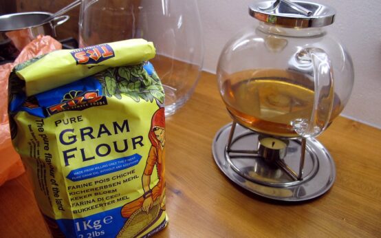 Gram Flour and Tea